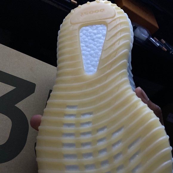 Adidas Yeezy boost V2 Zyon - Picture 3 of 3